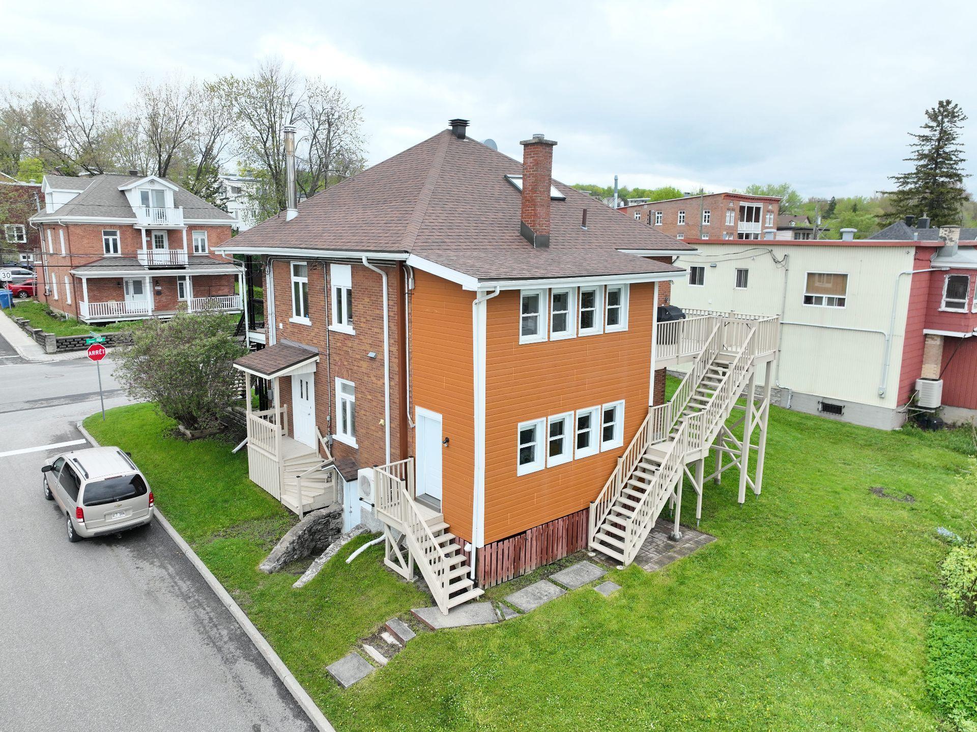 









3376


Ch. Royal

,
Québec (Beauport),




QC
G1E1W2

