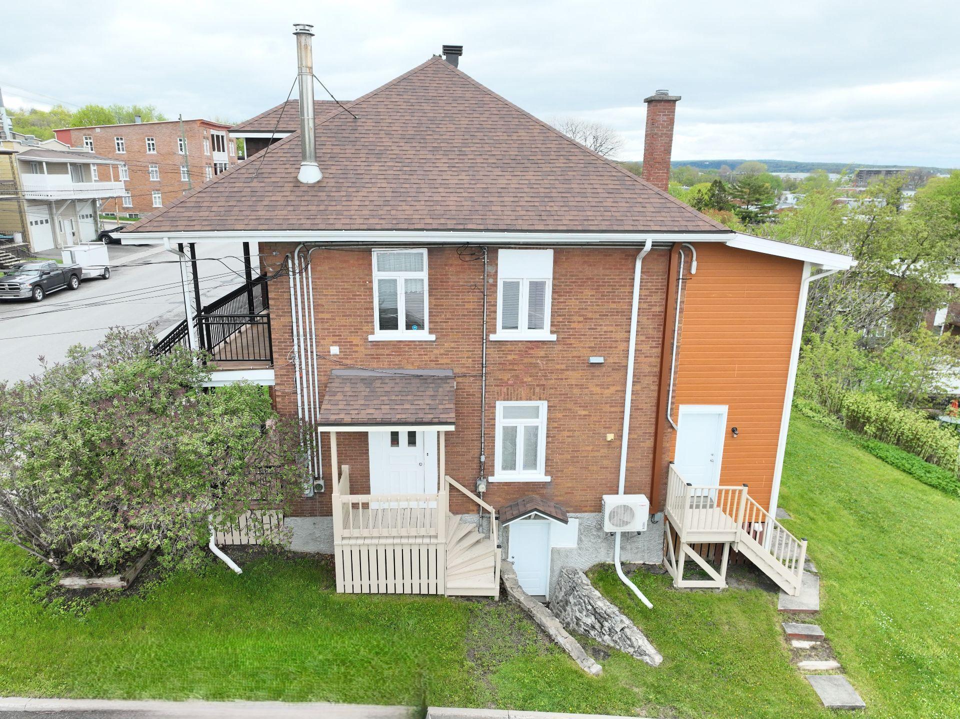 









3376


Ch. Royal

,
Québec (Beauport),




QC
G1E1W2

