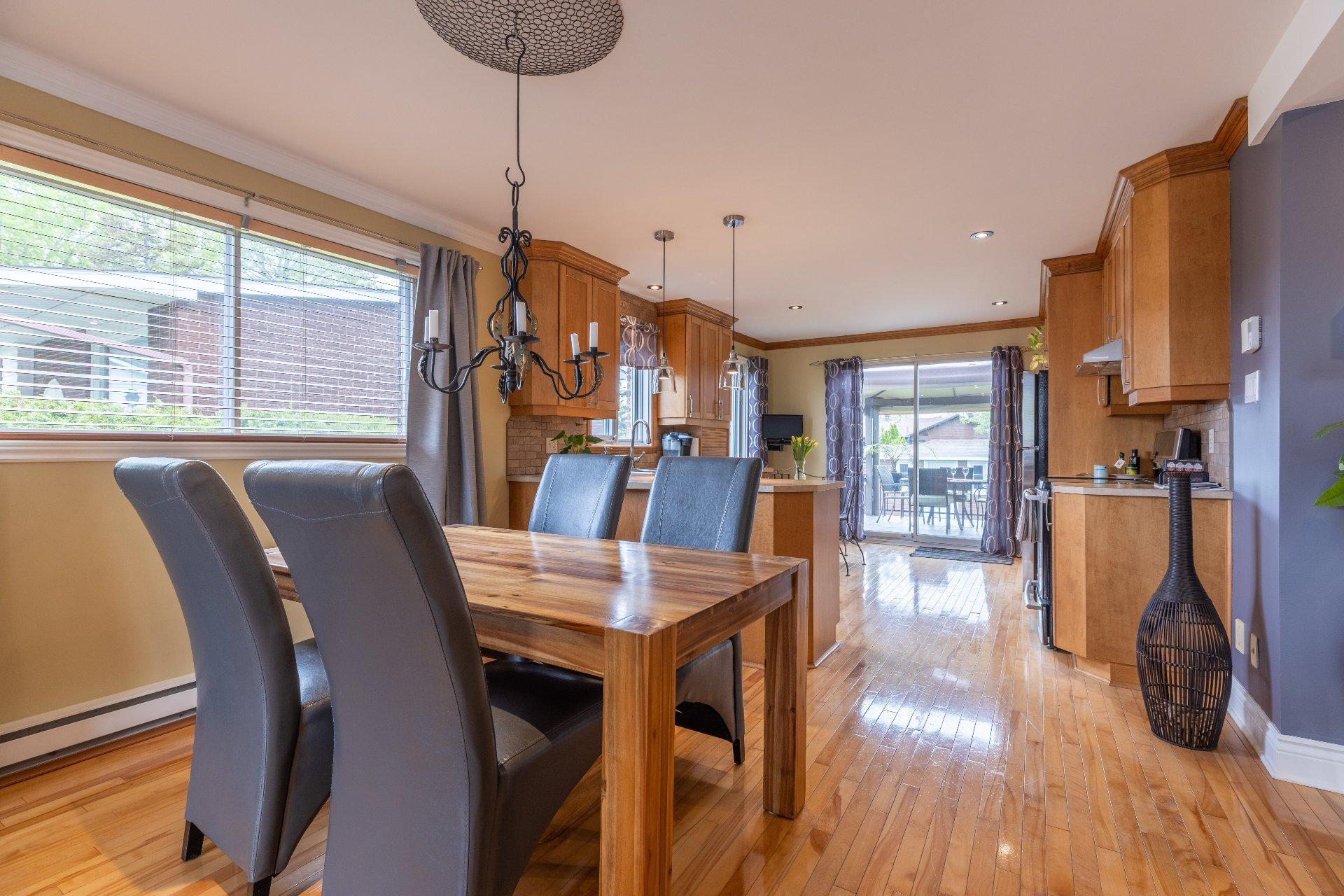 









2205


Crois. de Clemency

,
Laval (Vimont),




QC
H7M3N1

