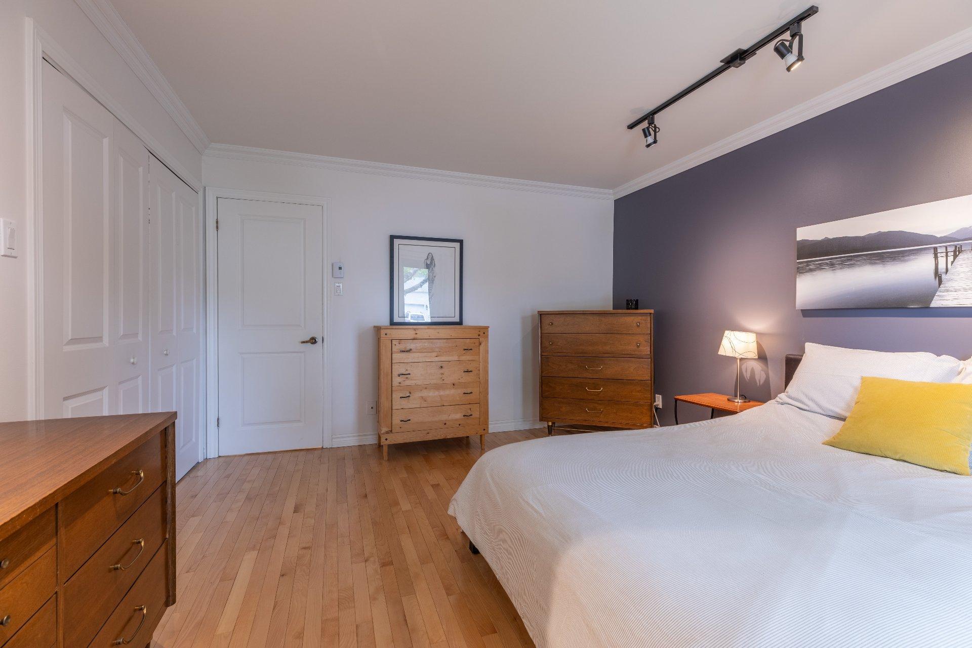 









2205


Crois. de Clemency

,
Laval (Vimont),




QC
H7M3N1

