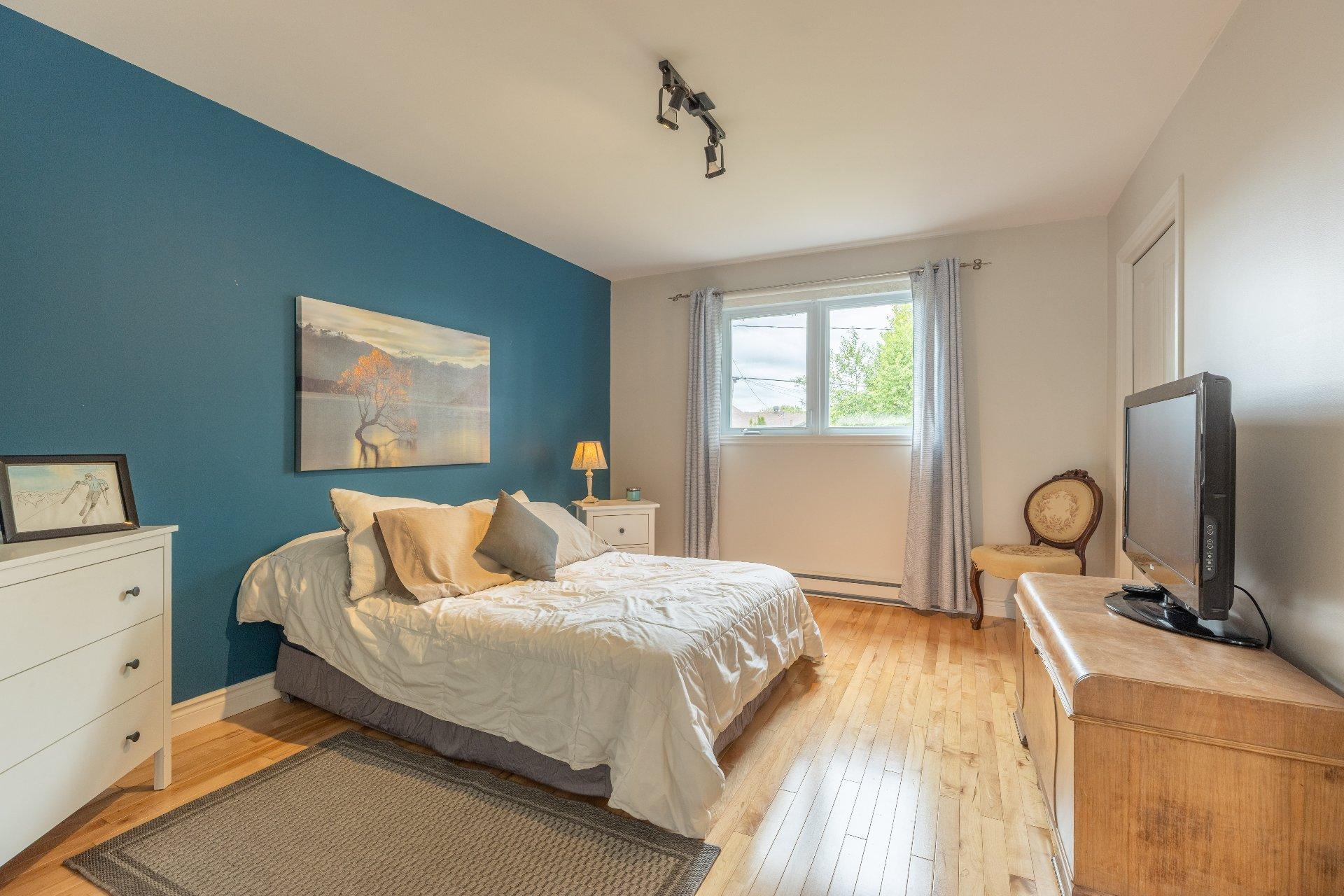 









2205


Crois. de Clemency

,
Laval (Vimont),




QC
H7M3N1

