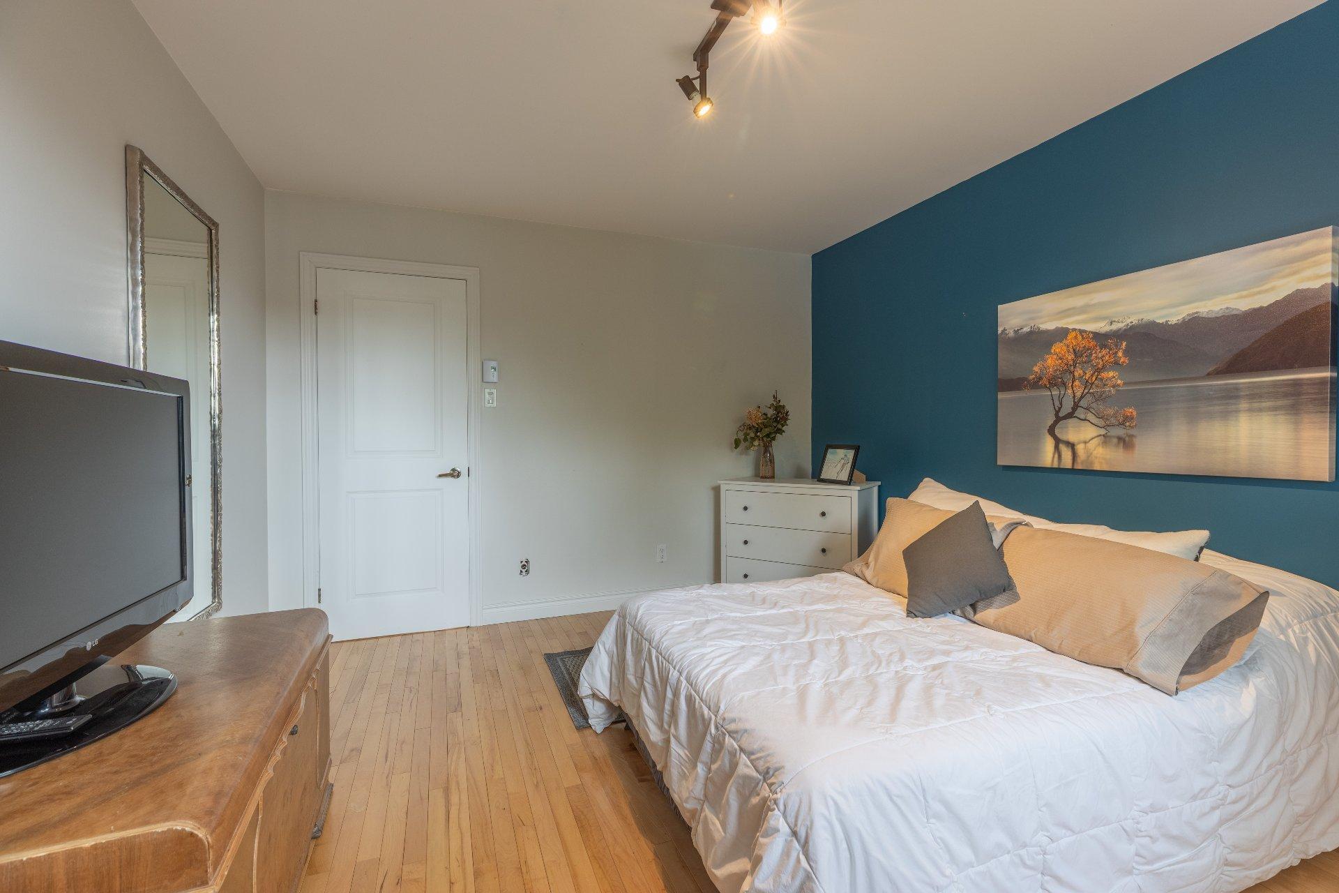 









2205


Crois. de Clemency

,
Laval (Vimont),




QC
H7M3N1

