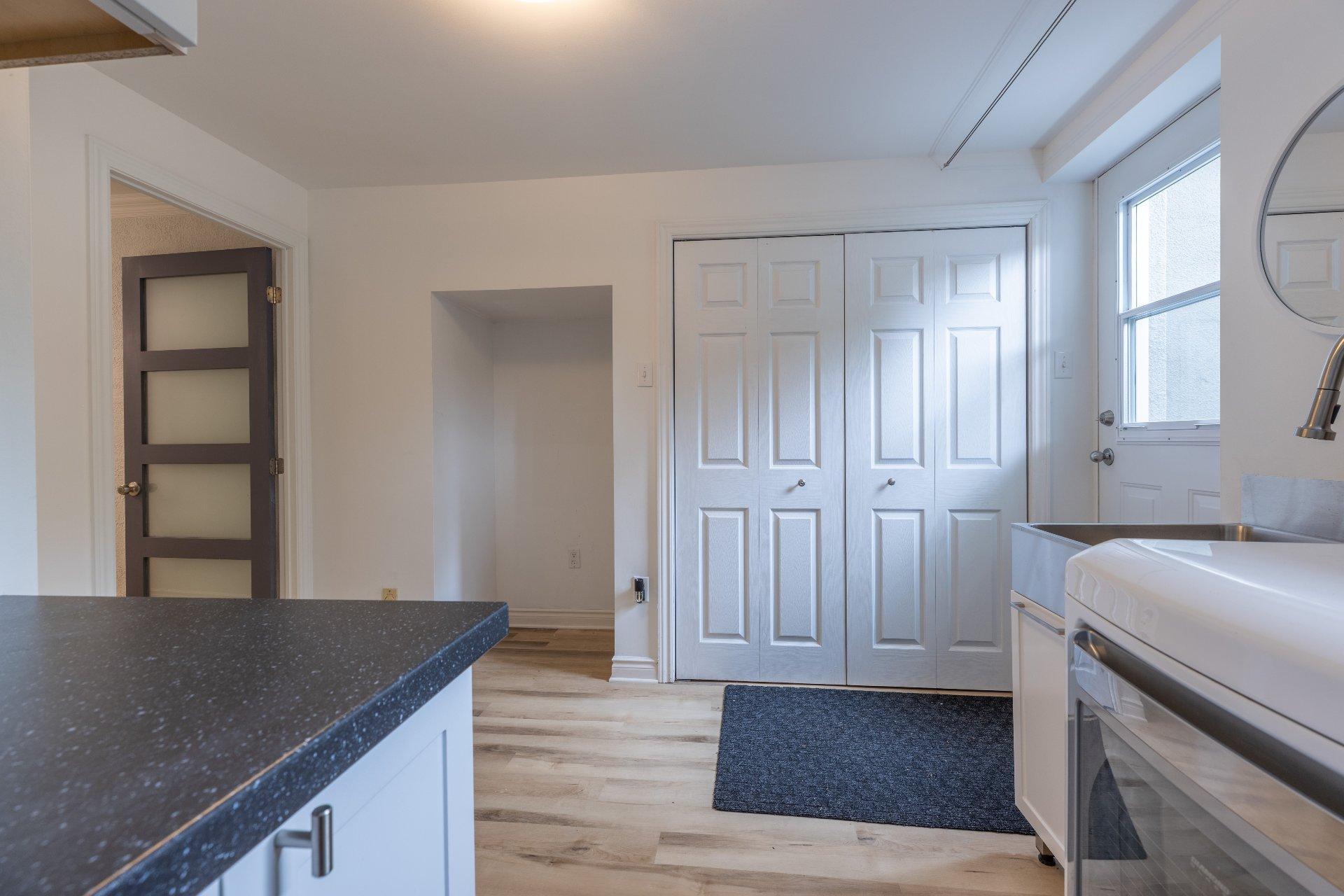 









2205


Crois. de Clemency

,
Laval (Vimont),




QC
H7M3N1

