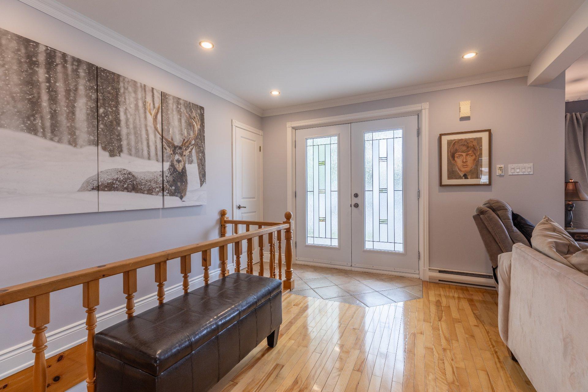 









2205


Crois. de Clemency

,
Laval (Vimont),




QC
H7M3N1

