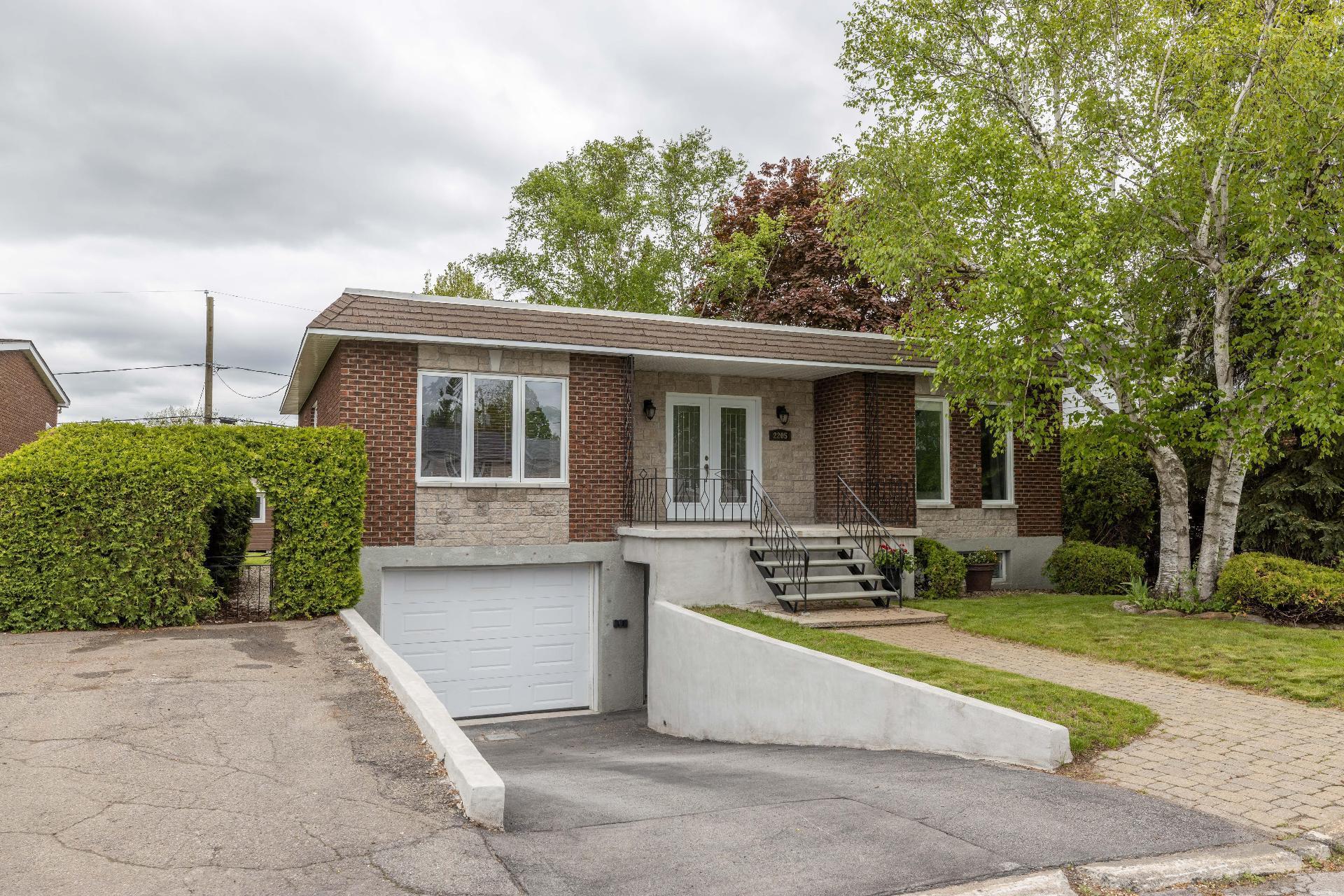 









2205


Crois. de Clemency

,
Laval (Vimont),




QC
H7M3N1

