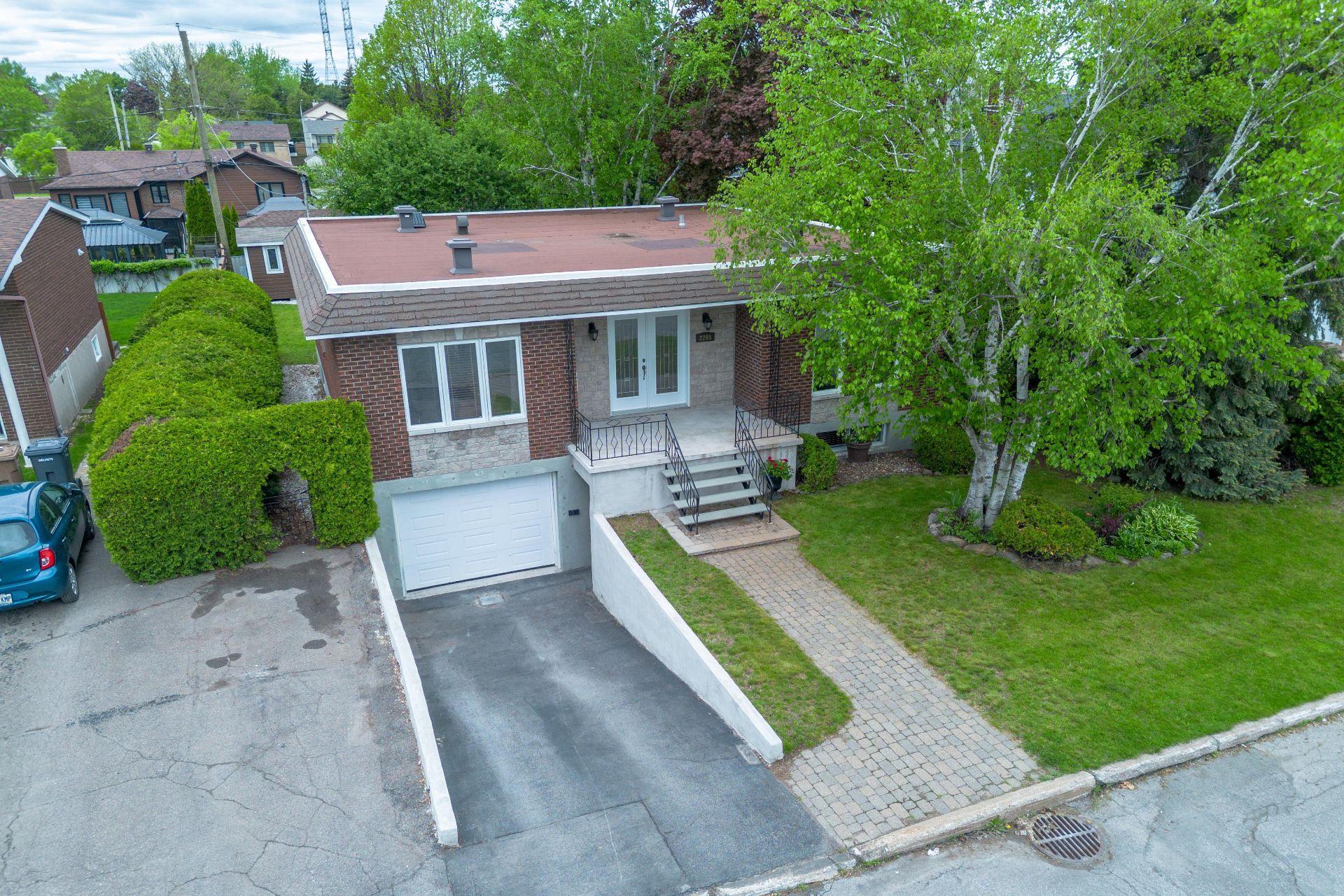 









2205


Crois. de Clemency

,
Laval (Vimont),




QC
H7M3N1

