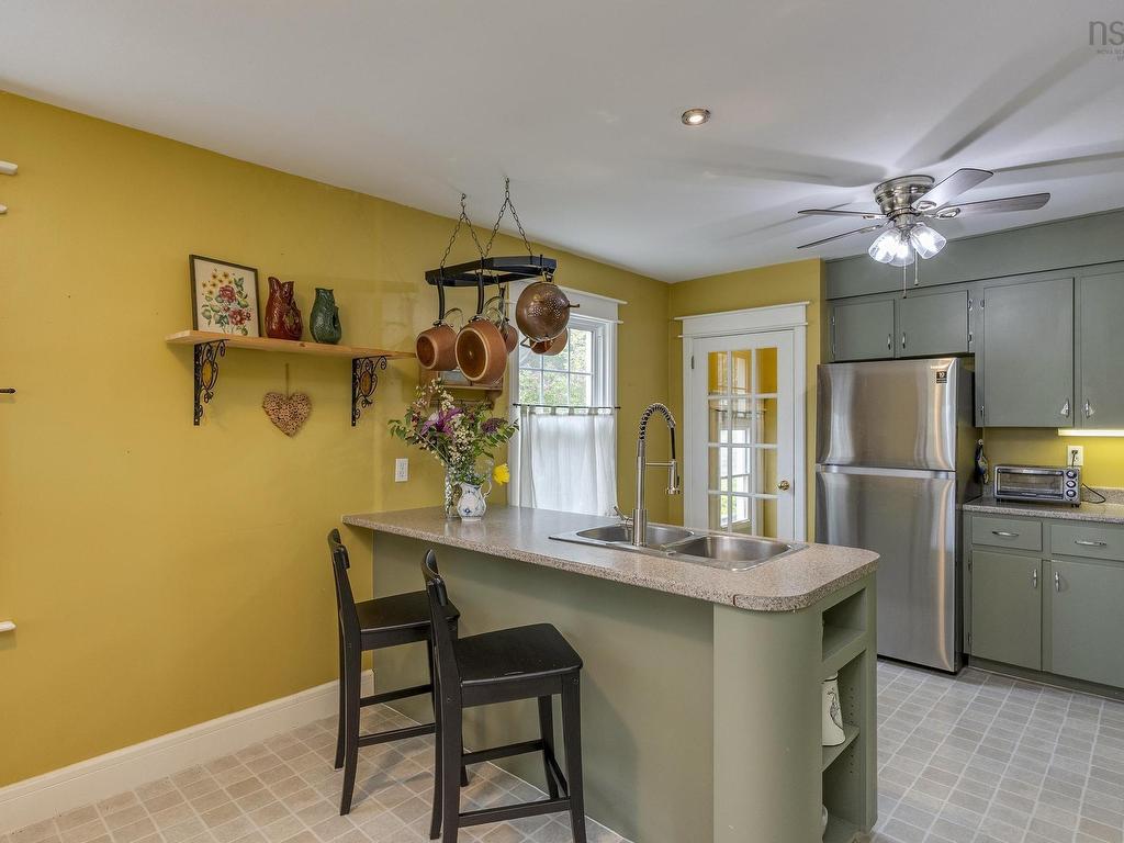 












341 College Road

,
Windsor,




NS
B0N 2T0

