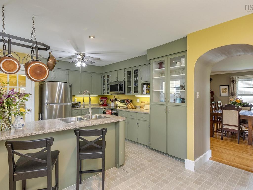 












341 College Road

,
Windsor,




NS
B0N 2T0


