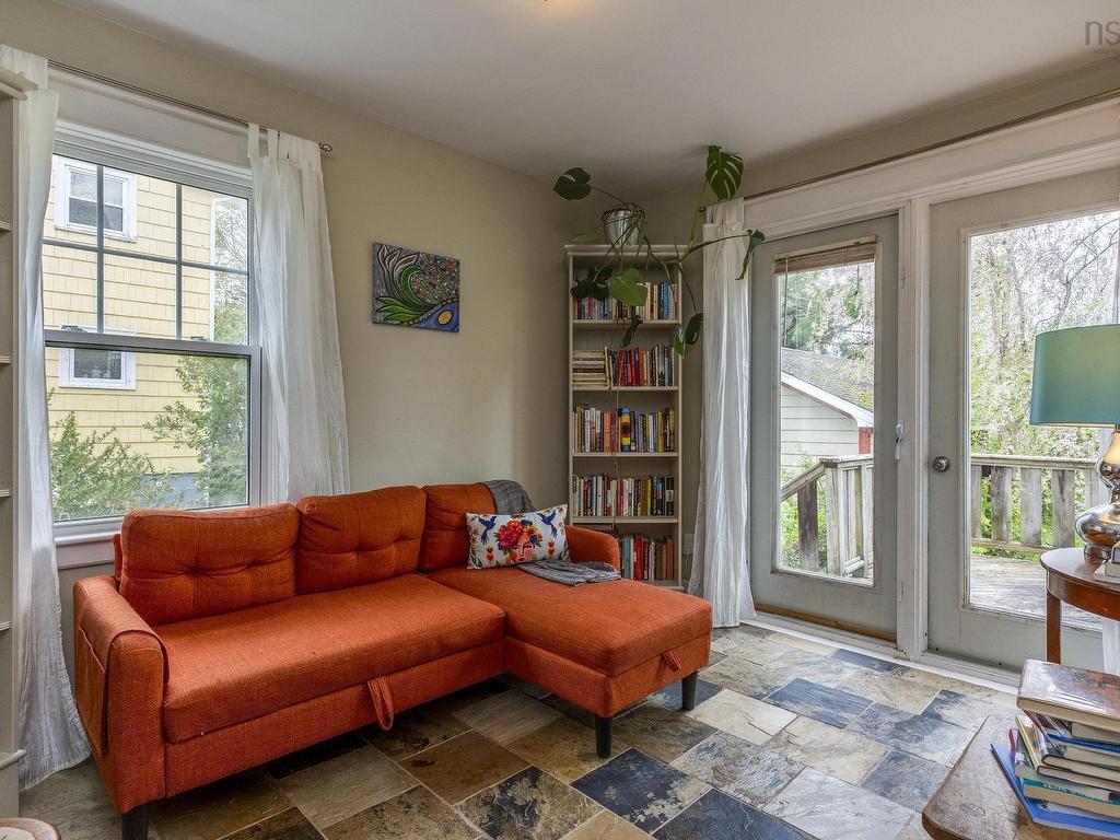 












341 College Road

,
Windsor,




NS
B0N 2T0

