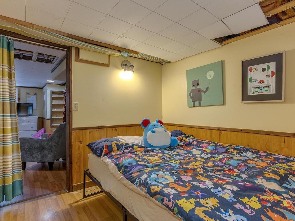 












341 College Road

,
Windsor,




NS
B0N 2T0

