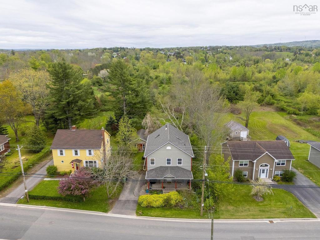












341 College Road

,
Windsor,




NS
B0N 2T0

