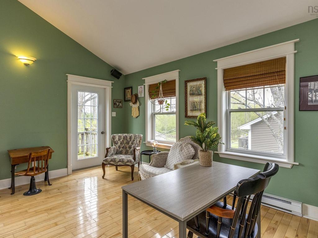 












341 College Road

,
Windsor,




NS
B0N 2T0

