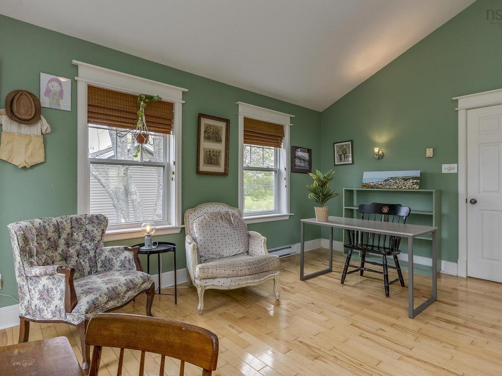 












341 College Road

,
Windsor,




NS
B0N 2T0

