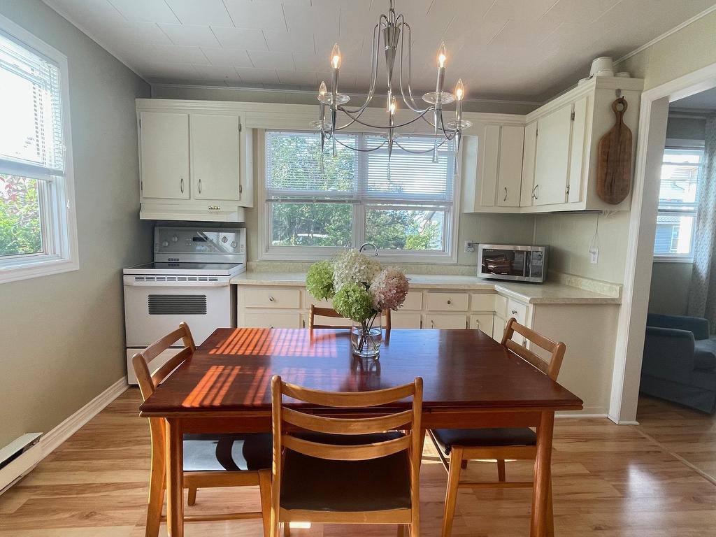 












115 Maccoubrey Lane

,
Cavendish,







PE
C0A 1N0

