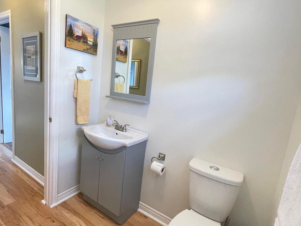












115 Maccoubrey Lane

,
Cavendish,







PE
C0A 1N0

