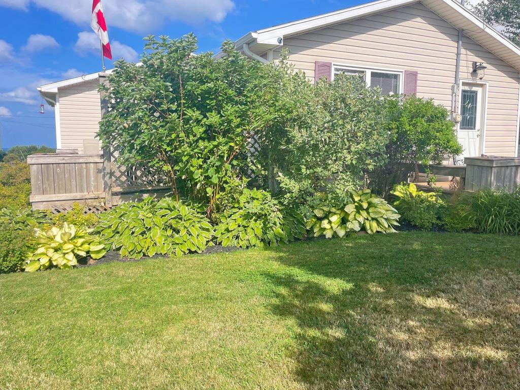 












115 Maccoubrey Lane

,
Cavendish,







PE
C0A 1N0

