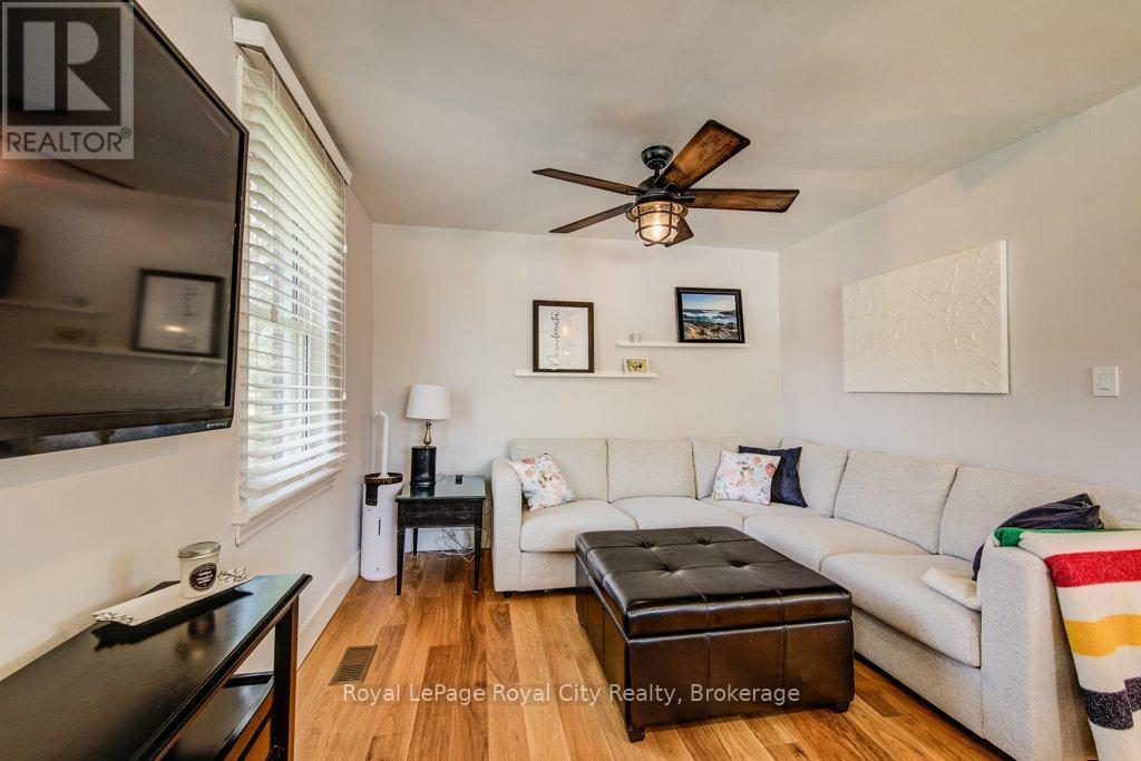 












106 MERCER STREET

,
Guelph (Junction/Onward Willow),




Ontario
N1H2E8

