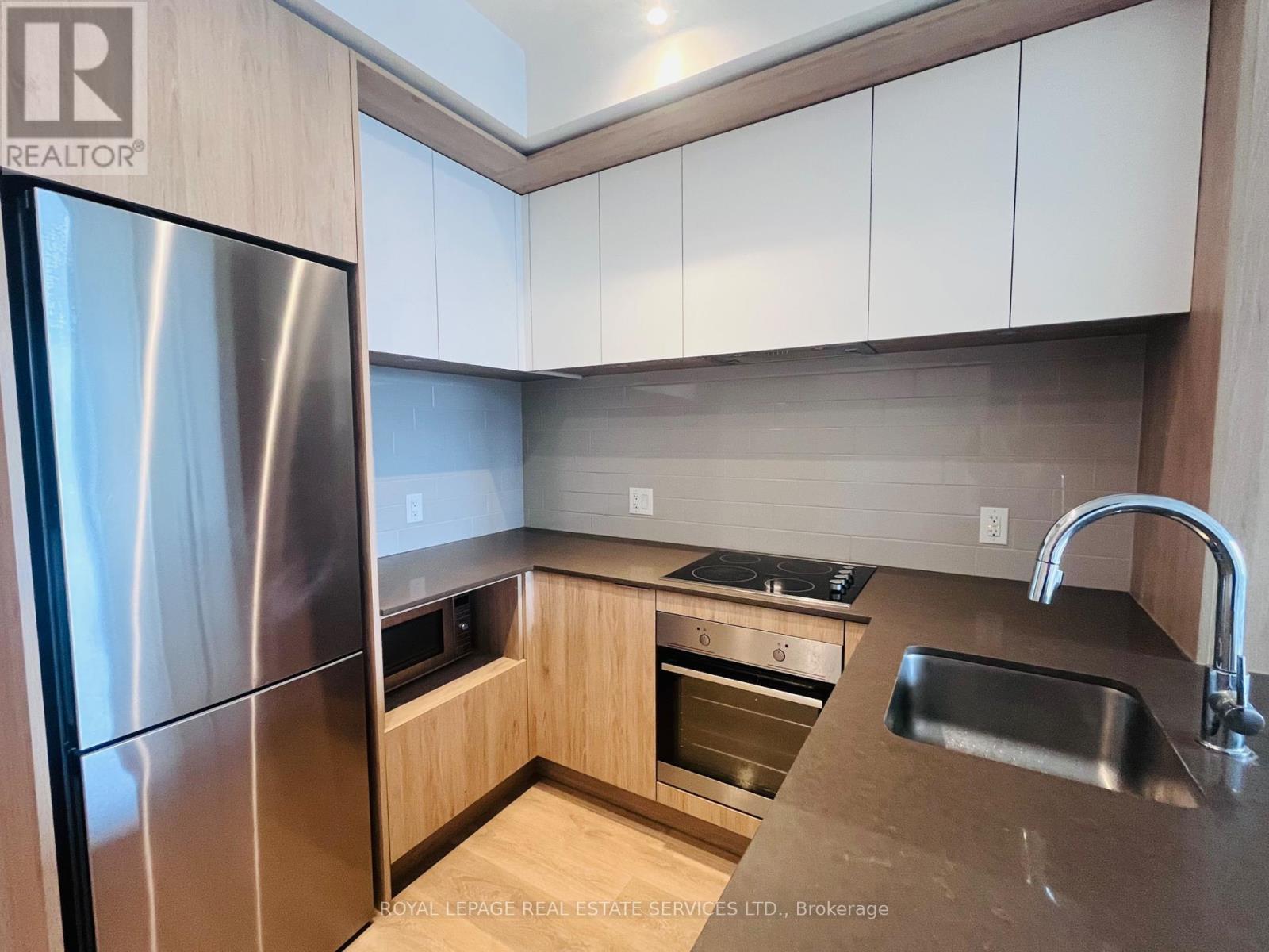 












1607 - 225 SUMACH STREET

,
Toronto,




Ontario
M5A0P8

