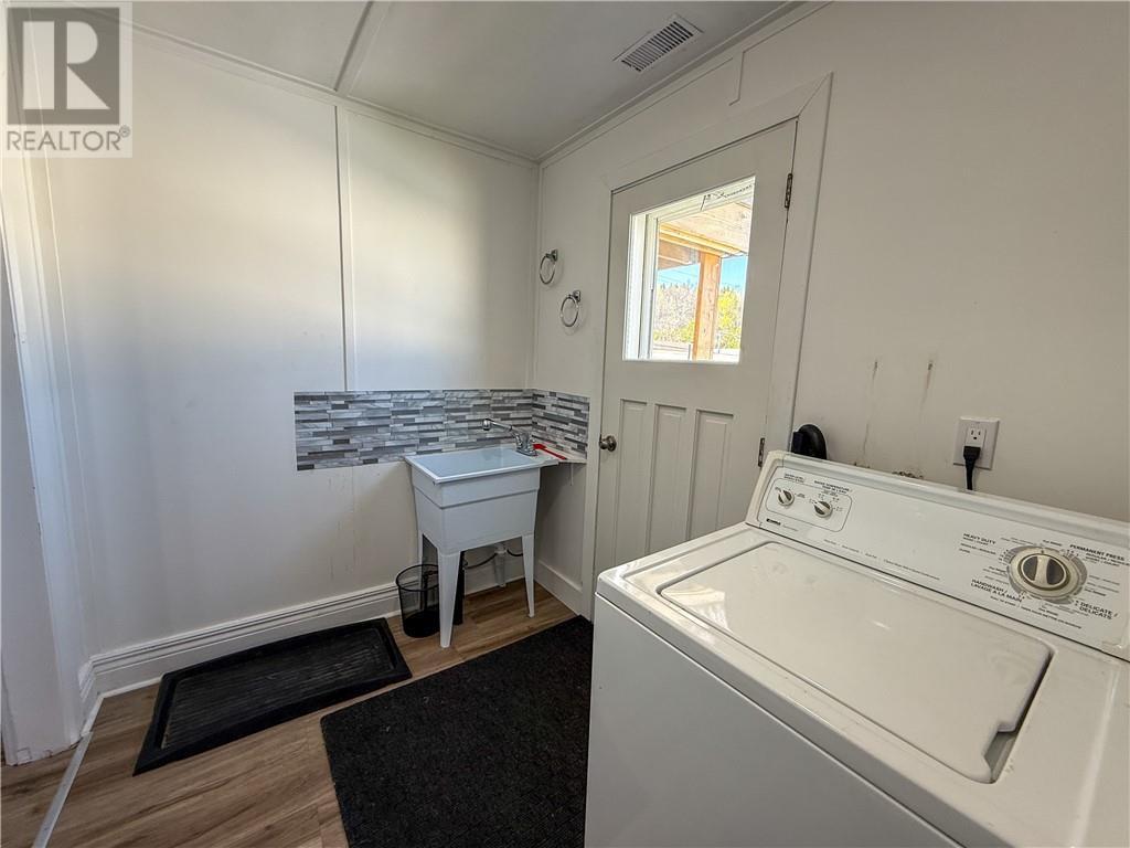 












4 Eleanor Street

,
Gore Bay, Manitoulin Island,




Ontario
P0P1H0

