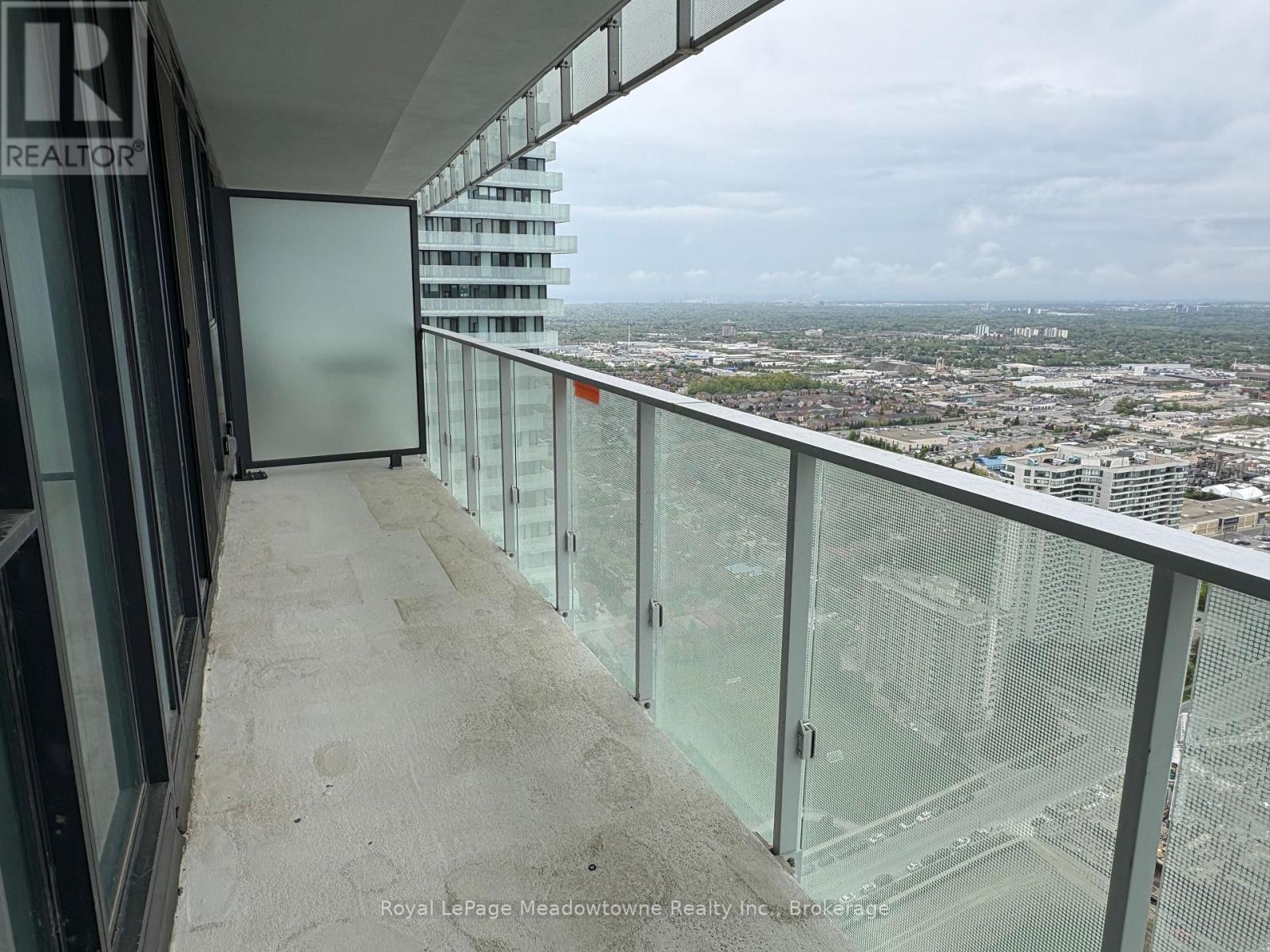 












4405 - 3900 CONFEDERATION PARKWAY E

,
Mississauga (City Centre),




Ontario
L5B0M3

