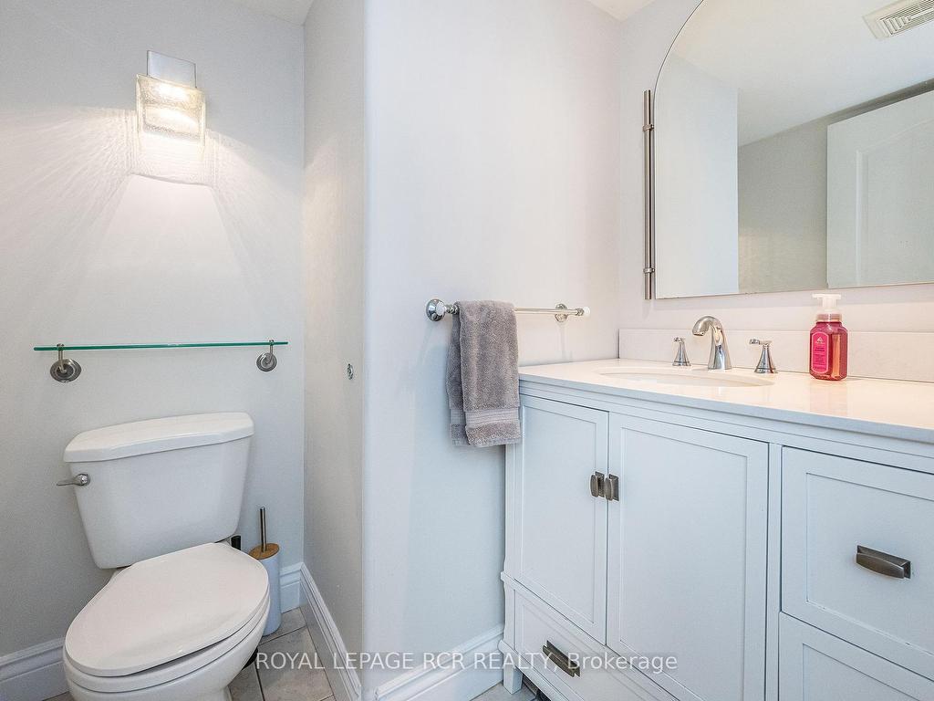 









285017


COUNTY ROAD 10

N/A,
Amaranth,




ON
L9W 0Y6

