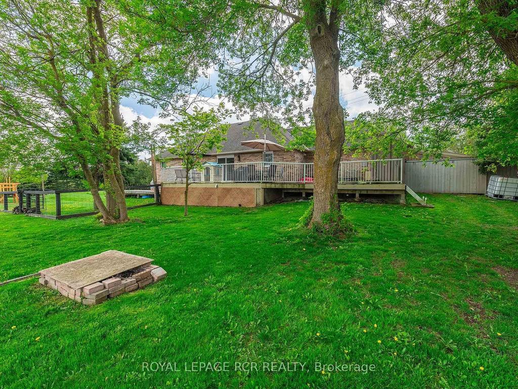 









285017


COUNTY ROAD 10

N/A,
Amaranth,




ON
L9W 0Y6

