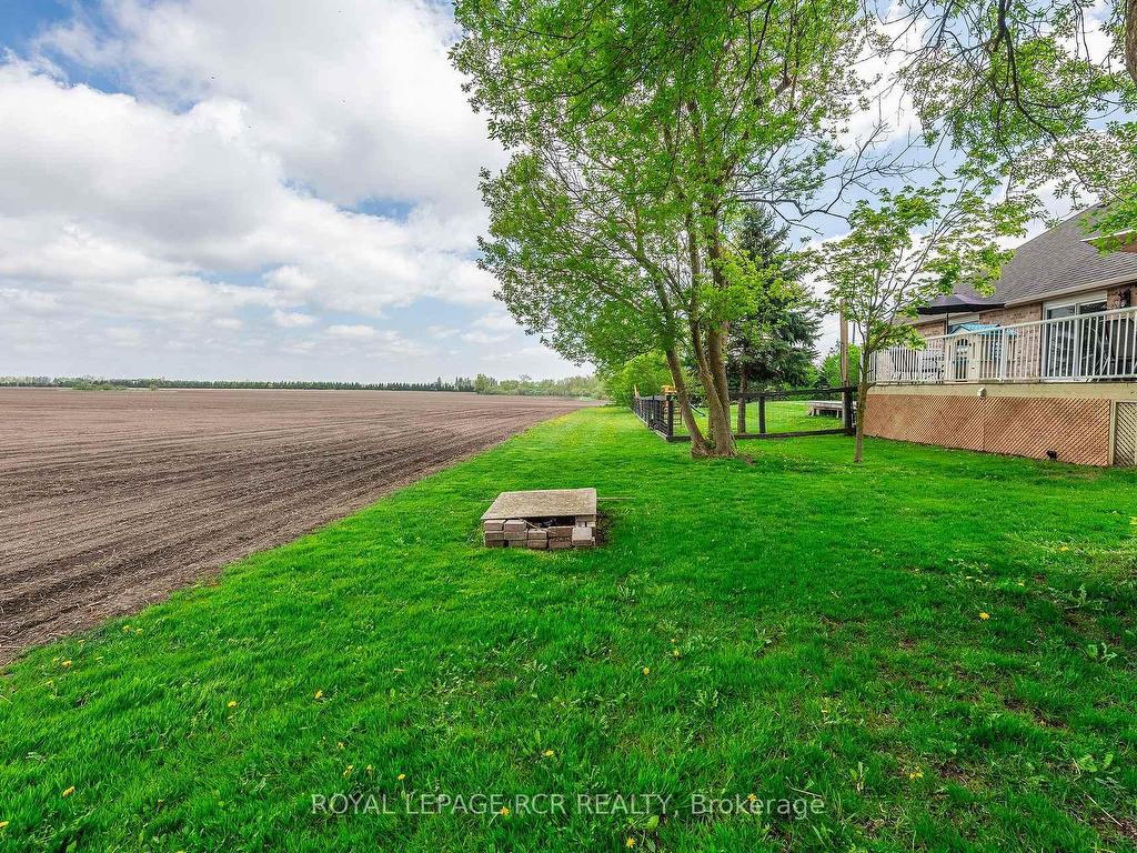 









285017


COUNTY ROAD 10

N/A,
Amaranth,




ON
L9W 0Y6

