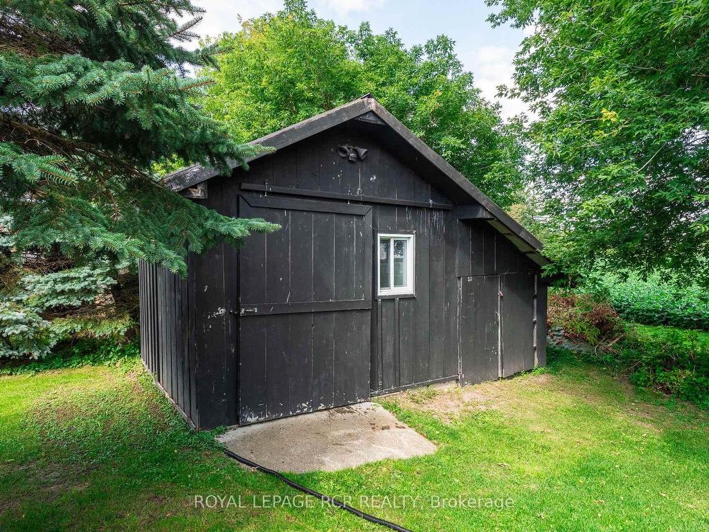 









285017


COUNTY ROAD 10

N/A,
Amaranth,




ON
L9W 0Y6

