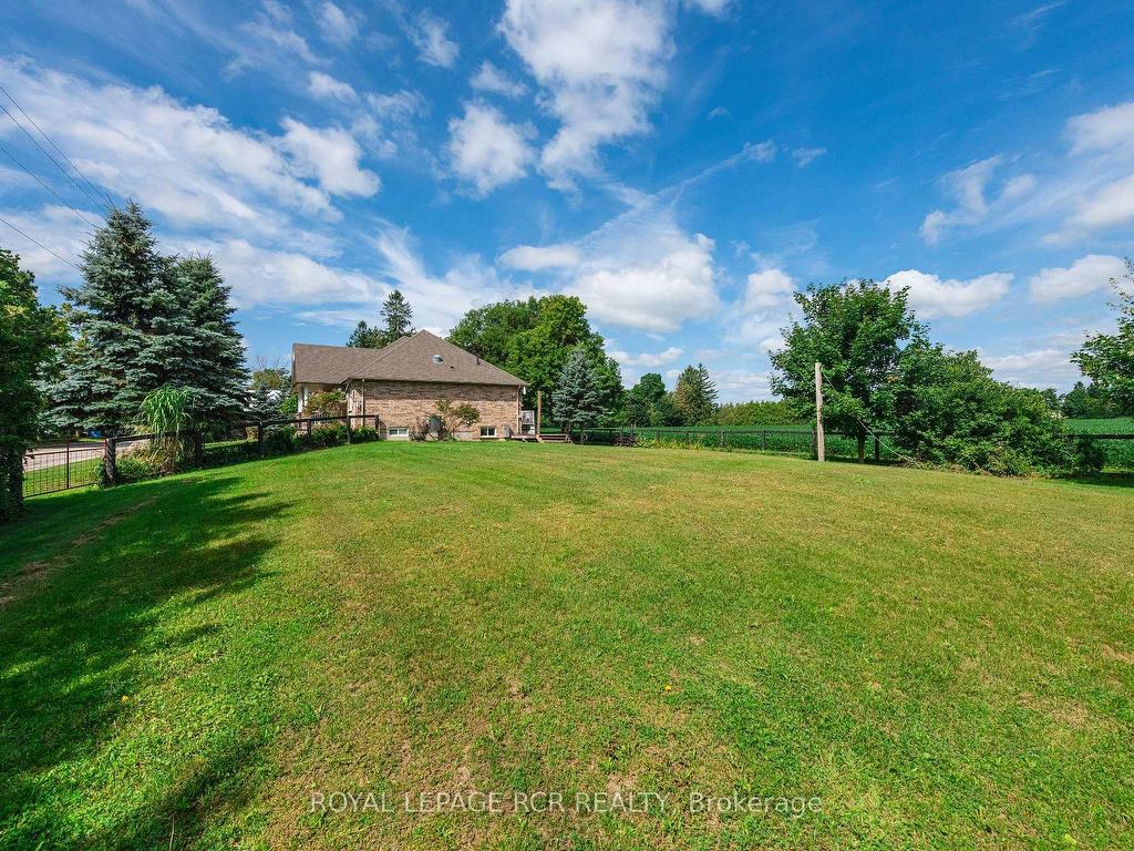 









285017


COUNTY ROAD 10

N/A,
Amaranth,




ON
L9W 0Y6

