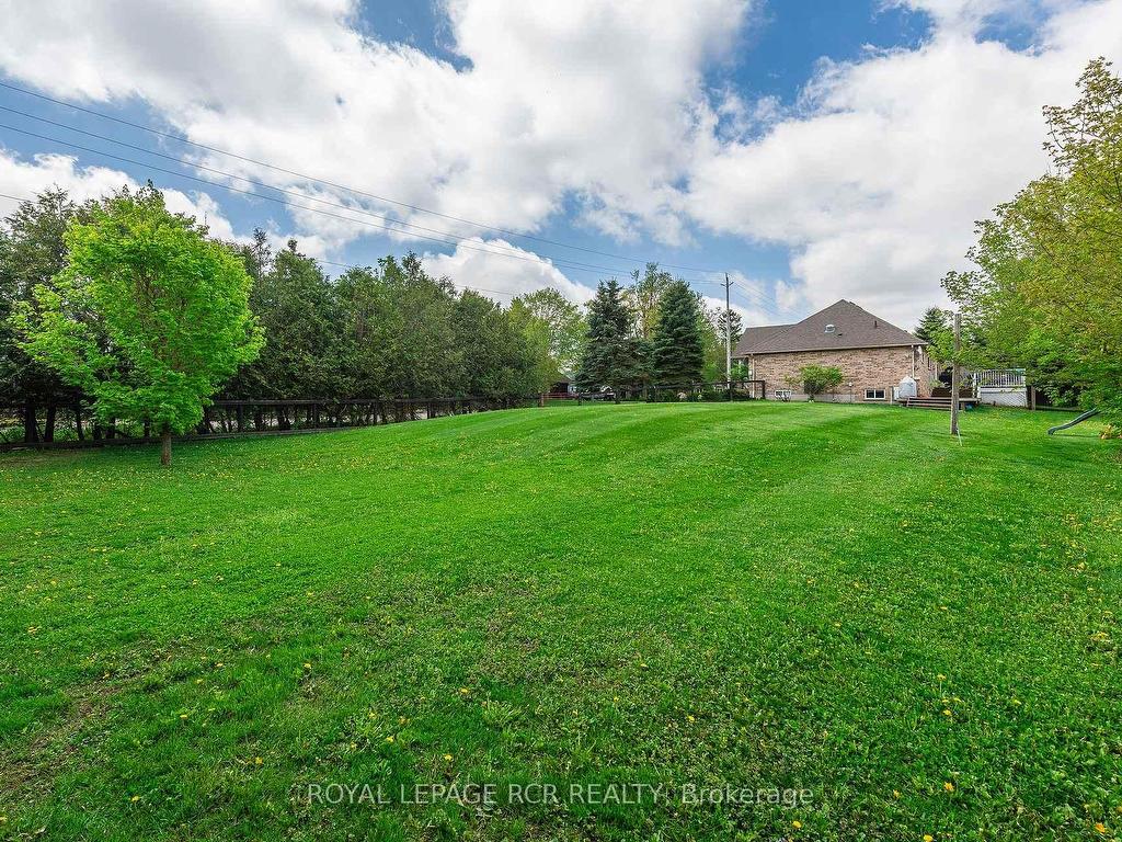 









285017


COUNTY ROAD 10

N/A,
Amaranth,




ON
L9W 0Y6

