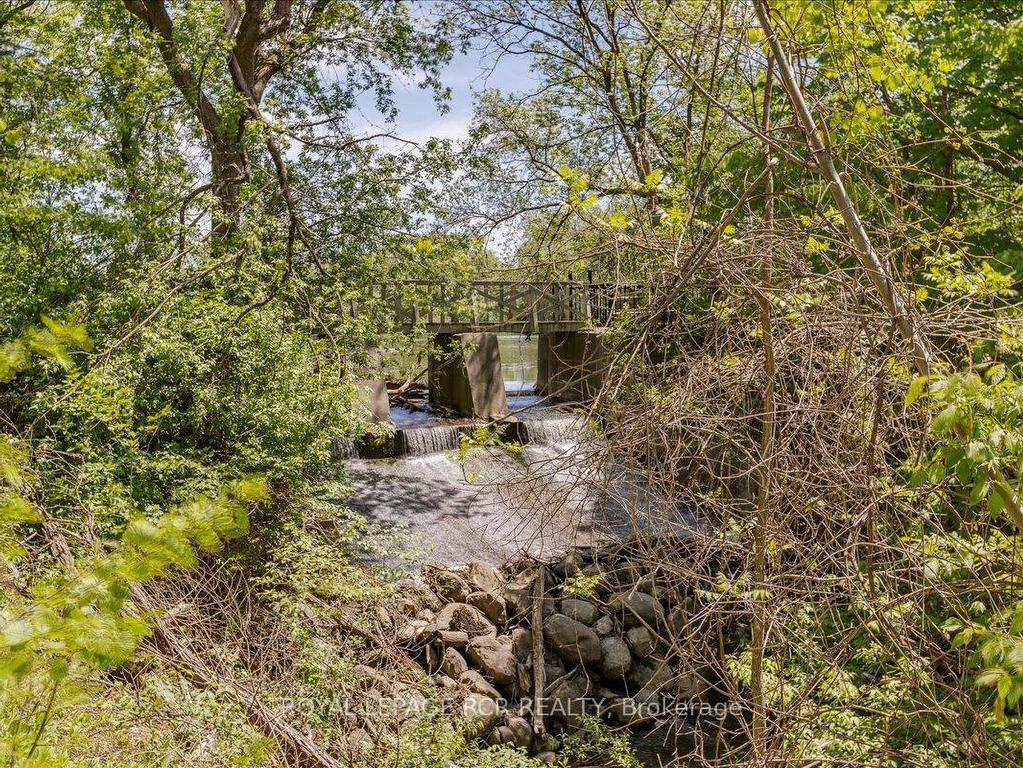 









900


Bogart Mill

Trail, 212,
Newmarket,




ON
L3Y 8V5

