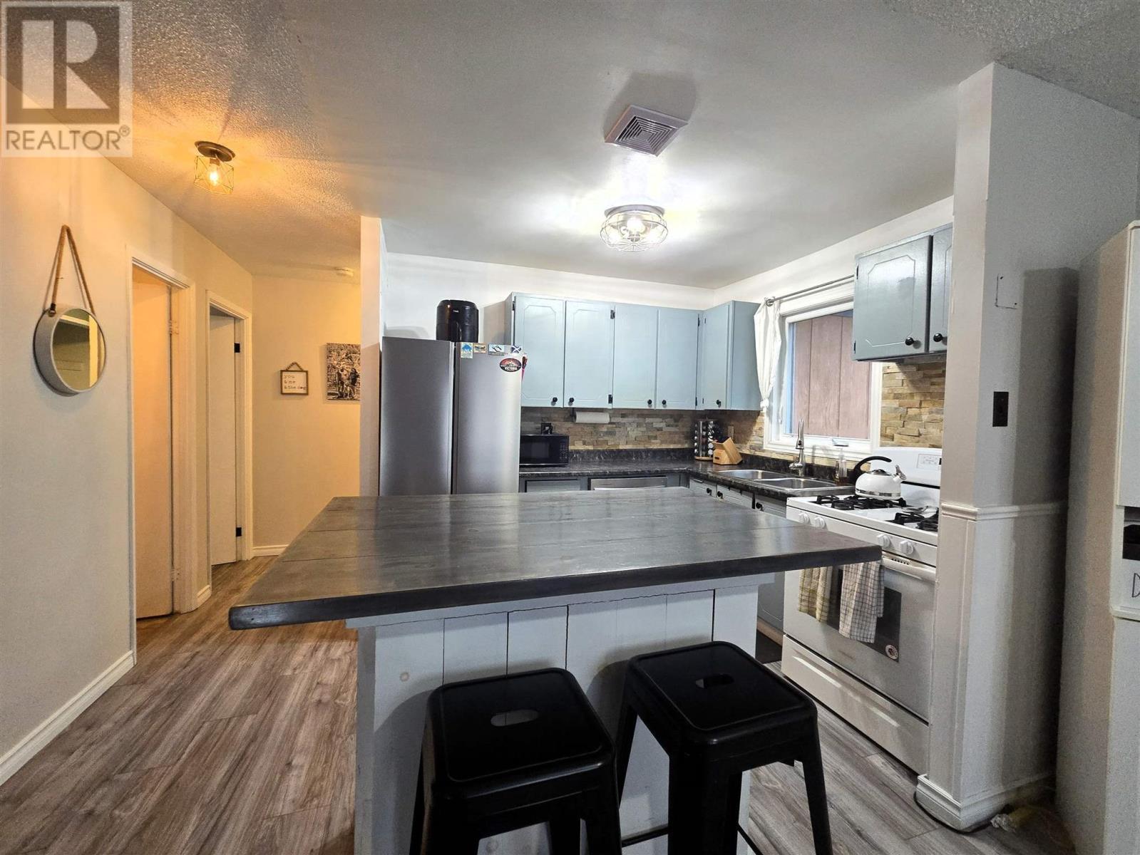 












135 Youngfox RD

,
Blind River,




Ontario
P0R1B0

