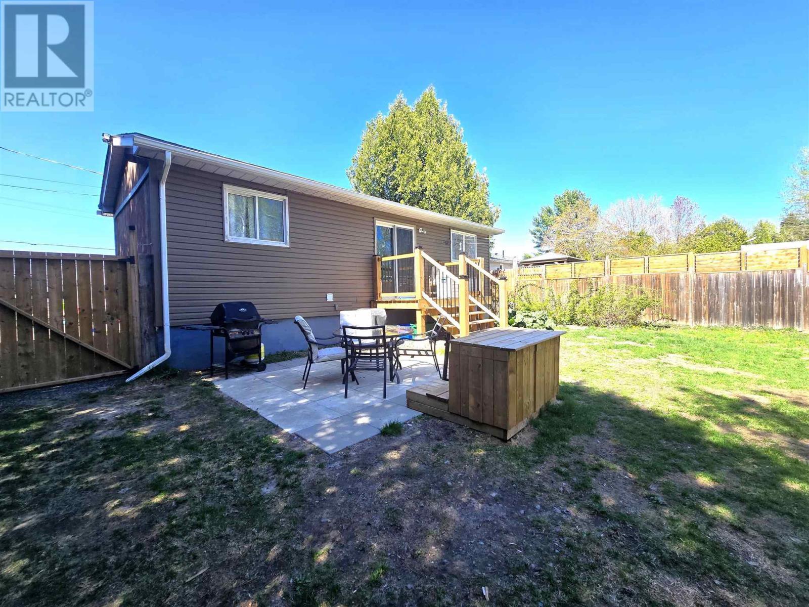 












135 Youngfox RD

,
Blind River,




Ontario
P0R1B0

