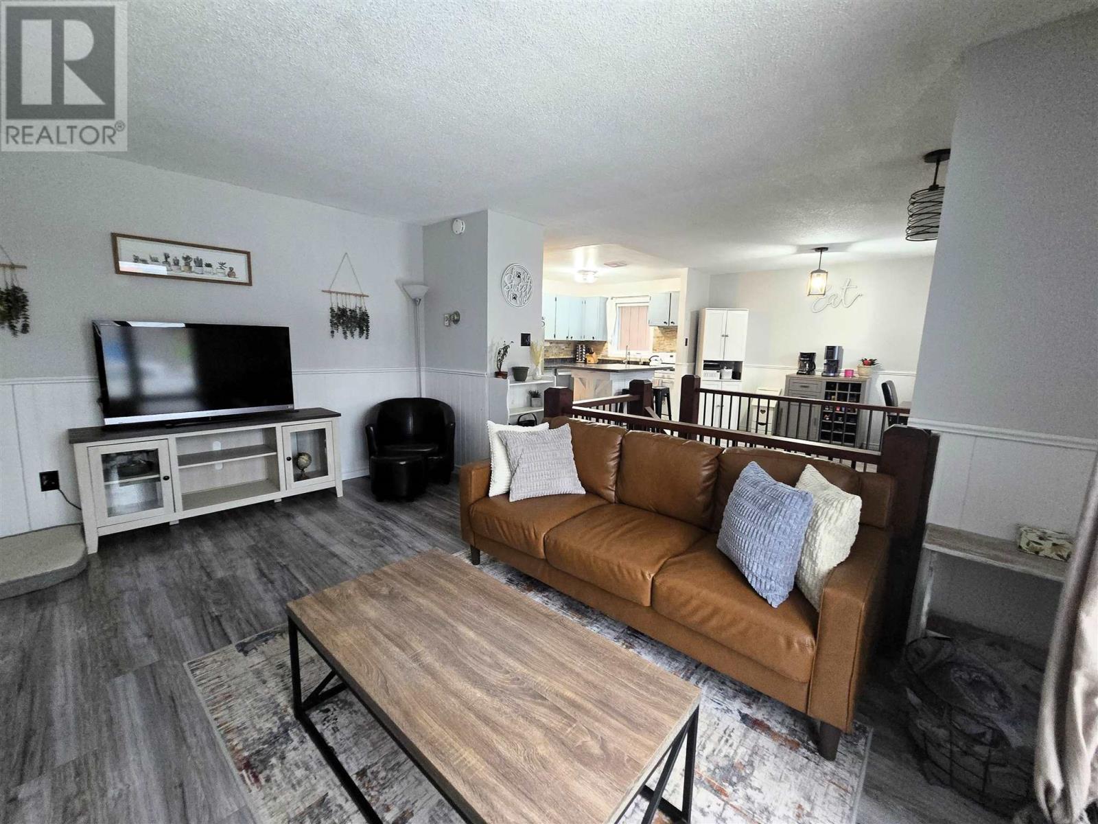 












135 Youngfox RD

,
Blind River,




Ontario
P0R1B0

