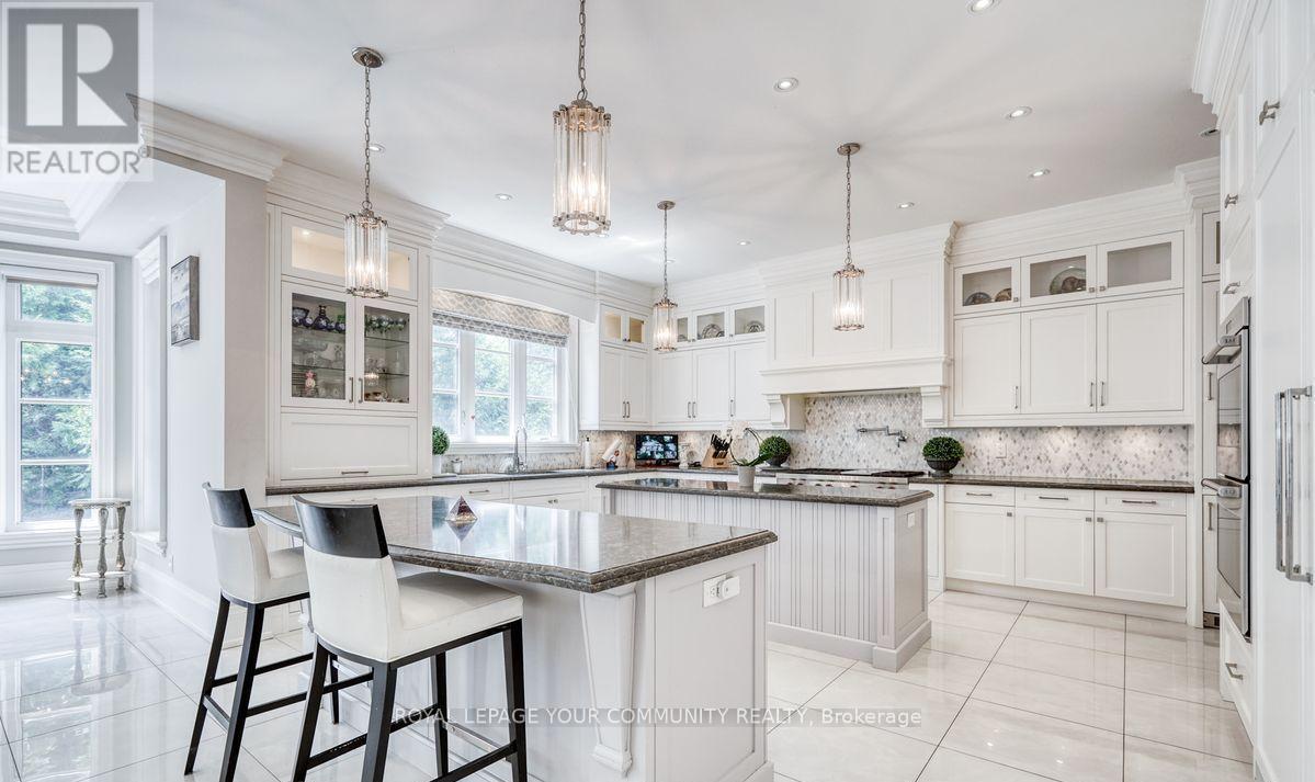 












173 LAKELAND CRESCENT

,
Richmond Hill,




Ontario
L4E3A4


