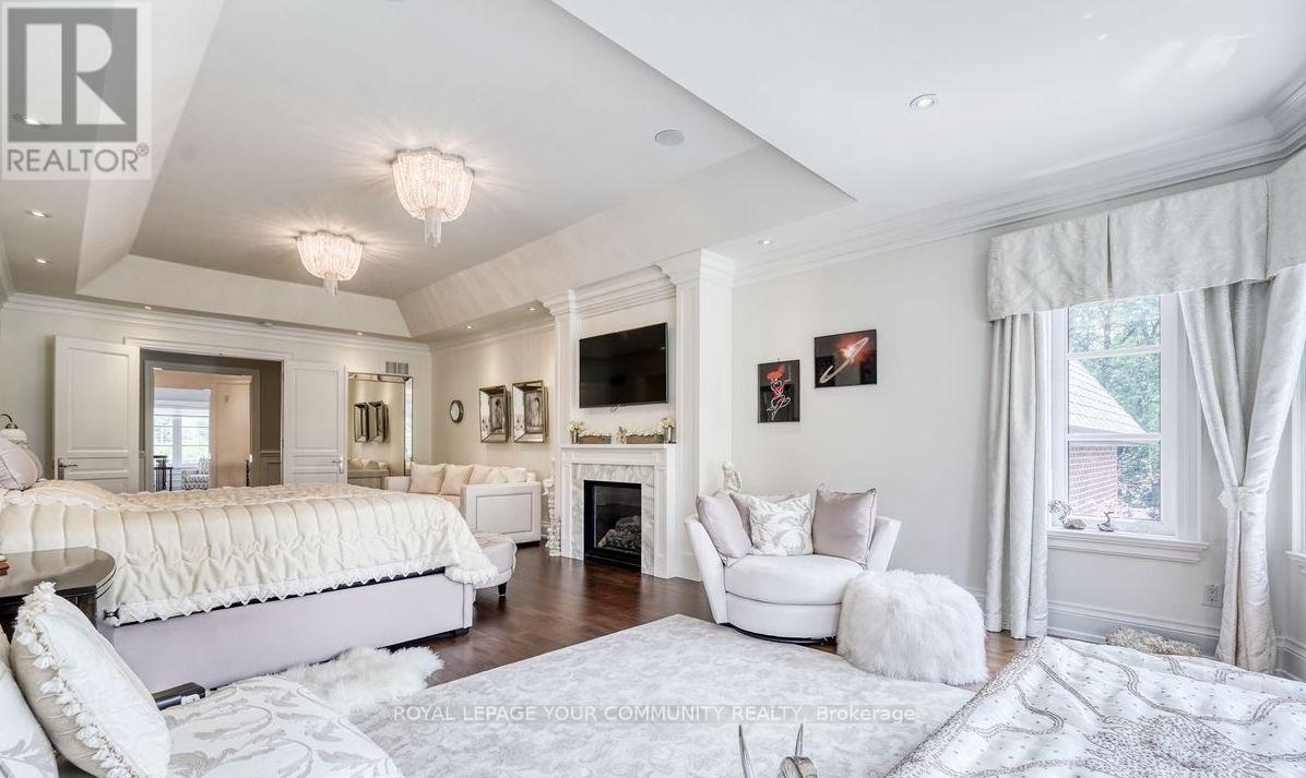 












173 LAKELAND CRESCENT

,
Richmond Hill,




Ontario
L4E3A4

