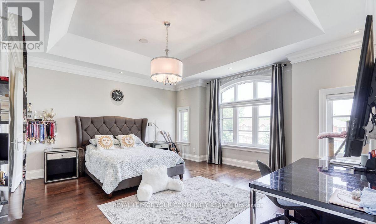 












173 LAKELAND CRESCENT

,
Richmond Hill,




Ontario
L4E3A4

