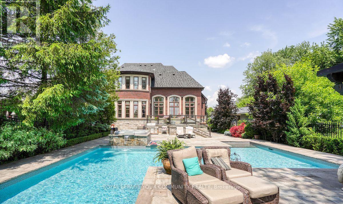 












173 LAKELAND CRESCENT

,
Richmond Hill,




Ontario
L4E3A4

