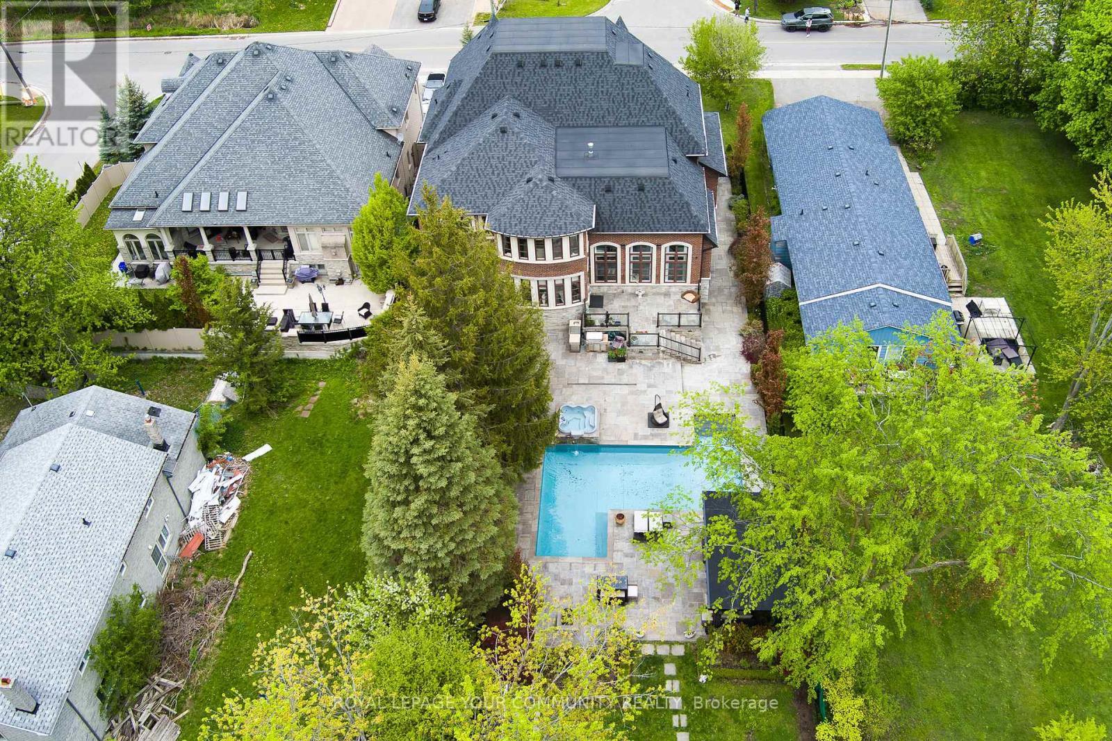 












173 LAKELAND CRESCENT

,
Richmond Hill,




Ontario
L4E3A4

