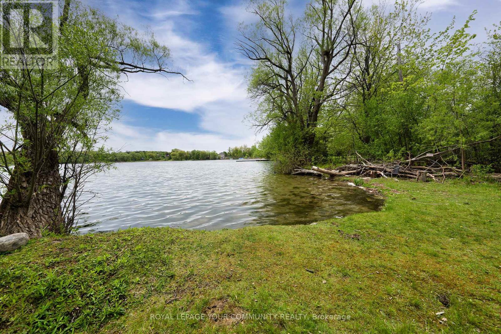 












173 LAKELAND CRESCENT

,
Richmond Hill,




Ontario
L4E3A4

