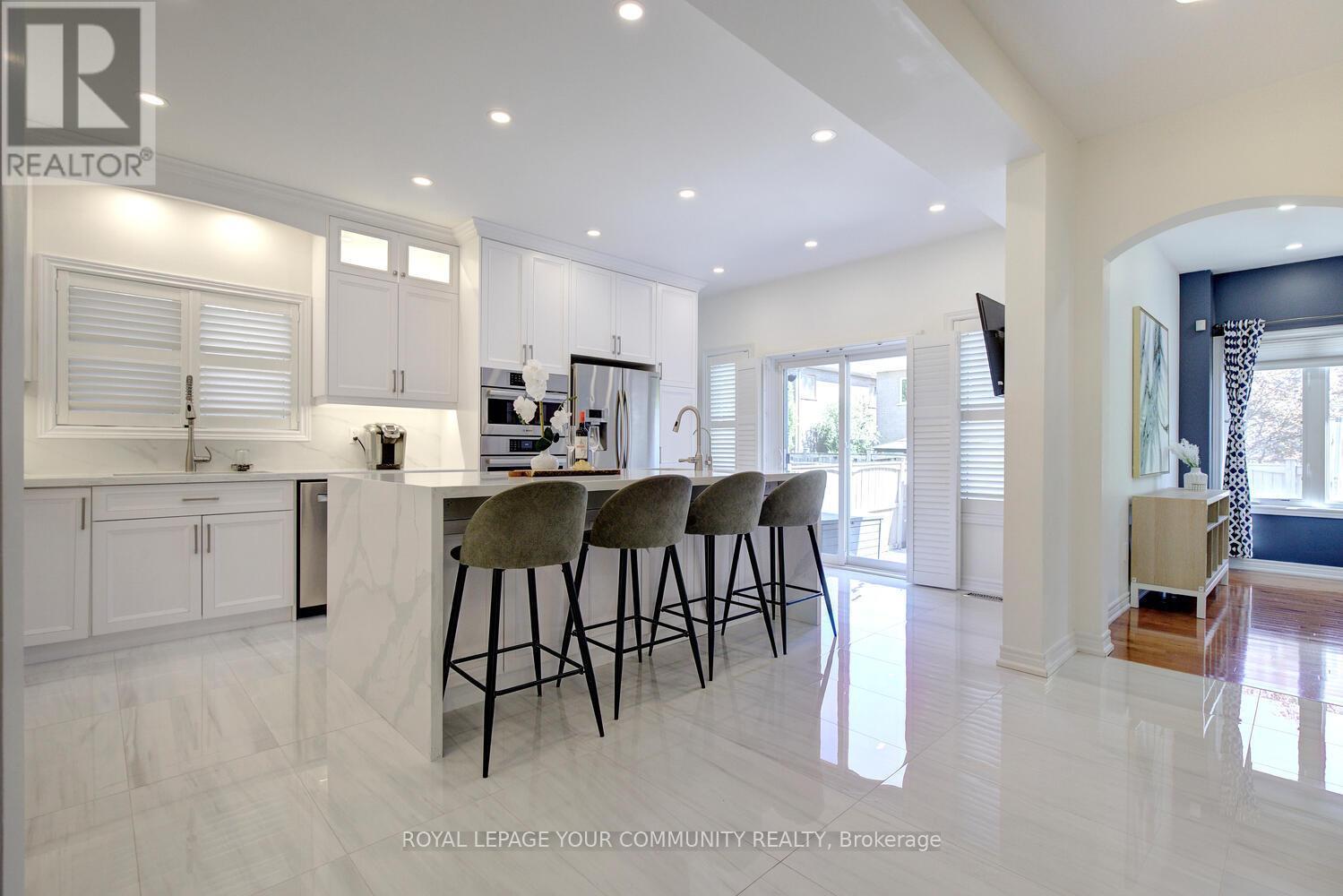 












127 GOLDEN FOREST ROAD

,
Vaughan,




Ontario
L6A0S6

