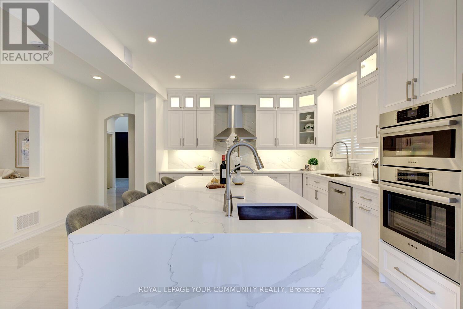 












127 GOLDEN FOREST ROAD

,
Vaughan,




Ontario
L6A0S6

