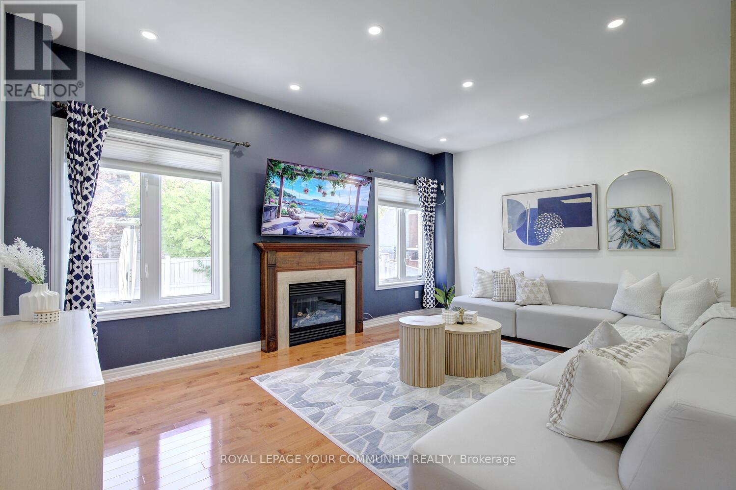 












127 GOLDEN FOREST ROAD

,
Vaughan,




Ontario
L6A0S6

