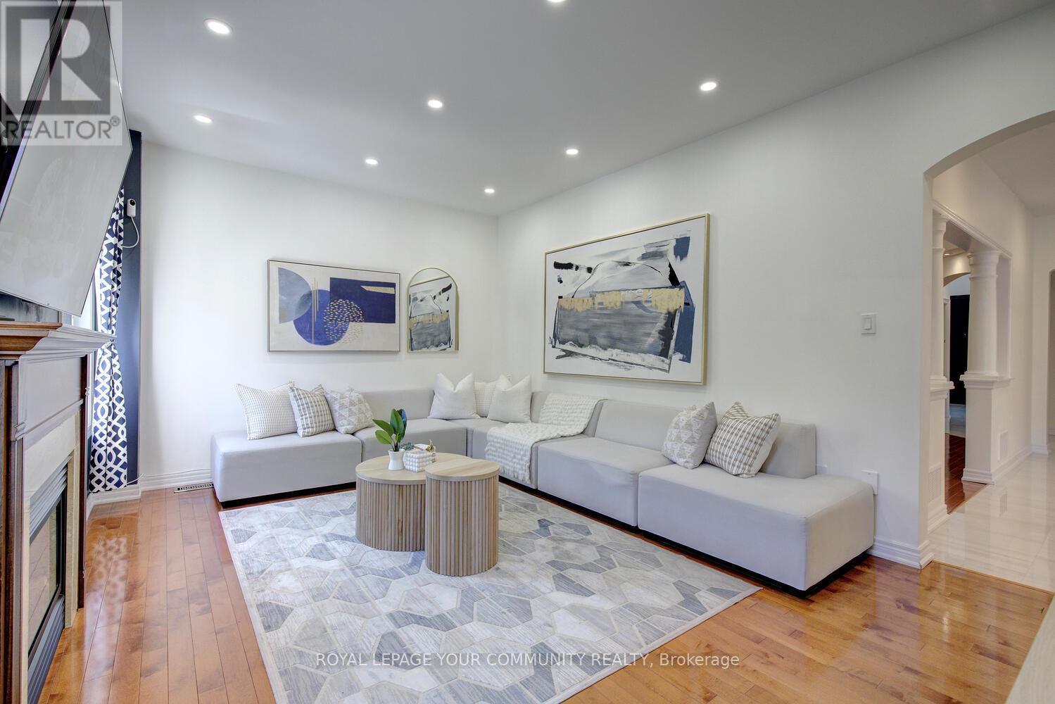 












127 GOLDEN FOREST ROAD

,
Vaughan,




Ontario
L6A0S6

