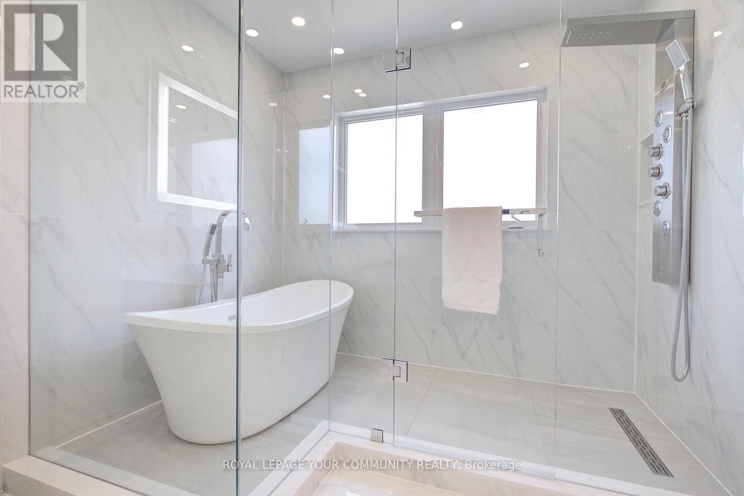 












127 GOLDEN FOREST ROAD

,
Vaughan,




Ontario
L6A0S6

