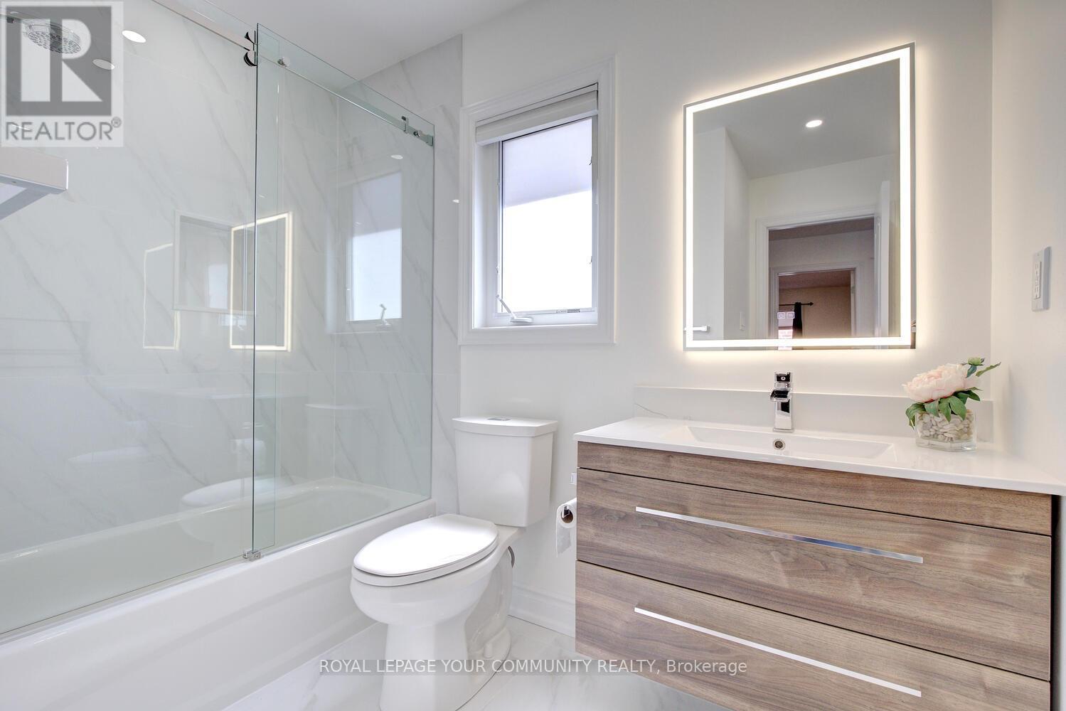 












127 GOLDEN FOREST ROAD

,
Vaughan,




Ontario
L6A0S6

