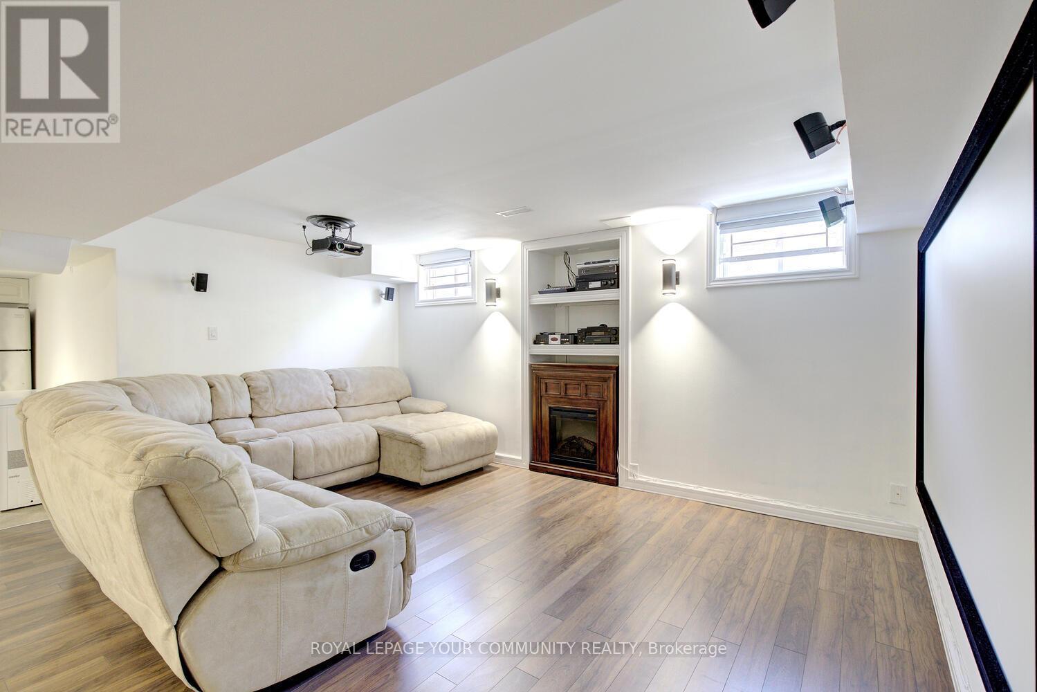 












127 GOLDEN FOREST ROAD

,
Vaughan,




Ontario
L6A0S6

