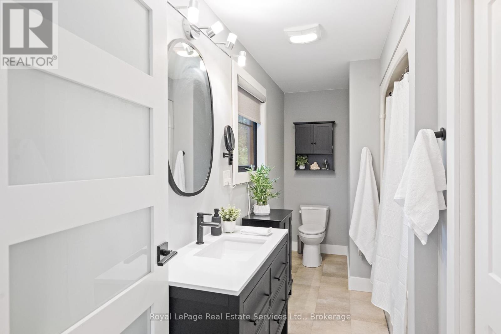 












311 ST GEORGE ROAD

,
Brant (South Dumfries),




Ontario
N0E1N0

