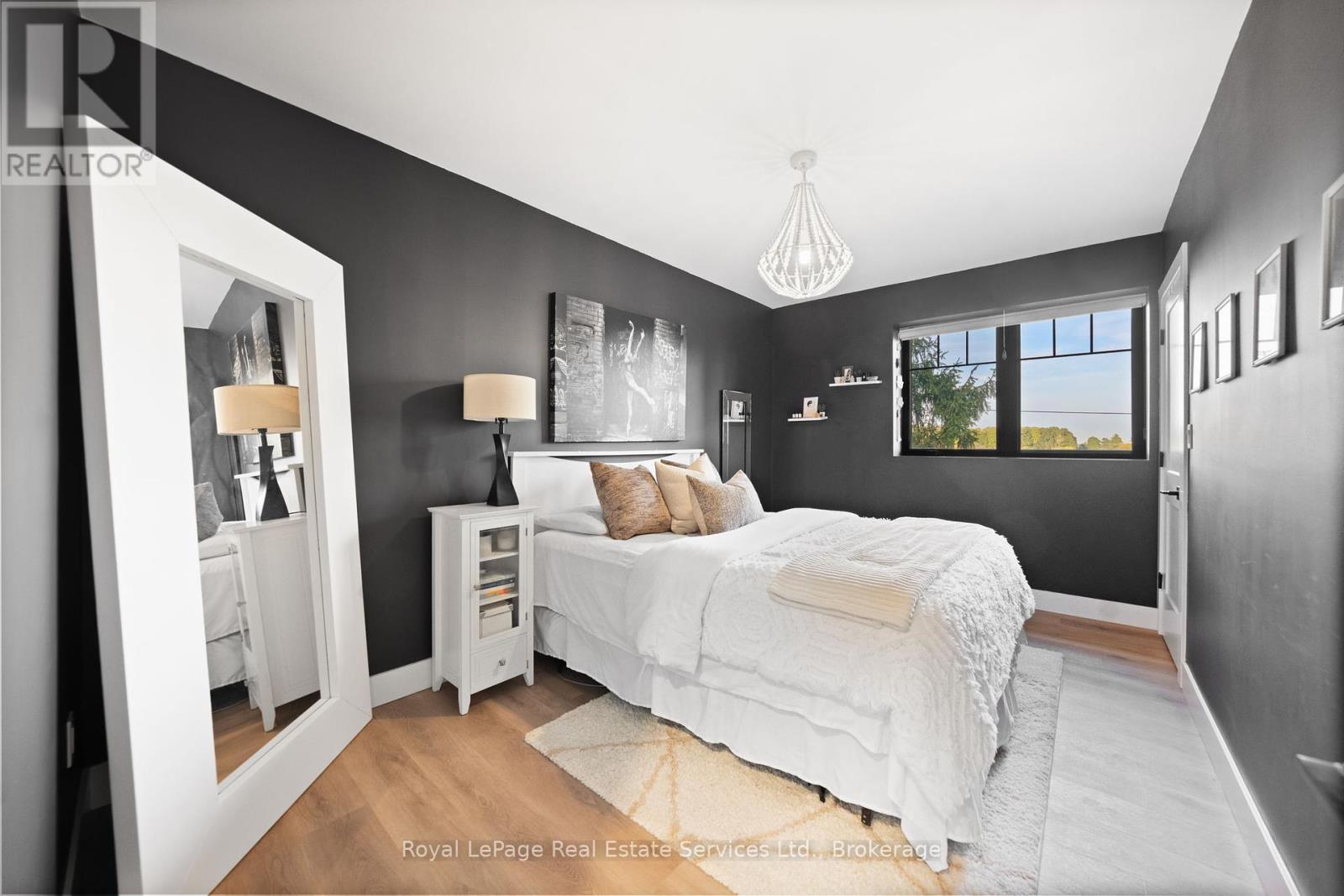 












311 ST GEORGE ROAD

,
Brant (South Dumfries),




Ontario
N0E1N0

