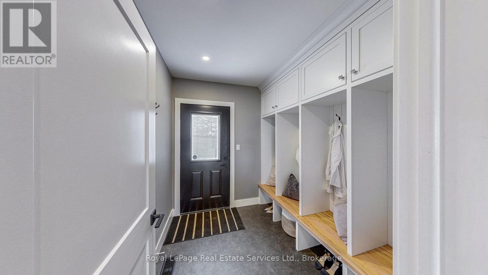 












311 ST GEORGE ROAD

,
Brant (South Dumfries),




Ontario
N0E1N0

